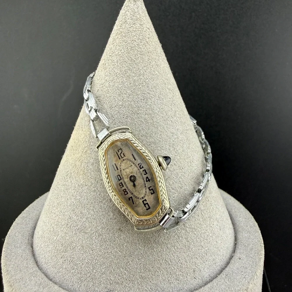 Vintage Bulova Woman's Watch Silver Tone 6